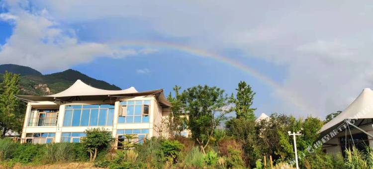 汉源梨乡别院野奢帐篷酒店图片