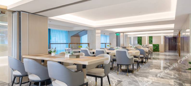 恒胜亿酒店(深圳宝安中心翻身地铁站店)图片