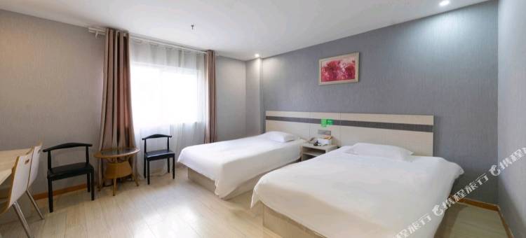 轻宿派·悠然假日酒店(蚌埠百大名品店)图片