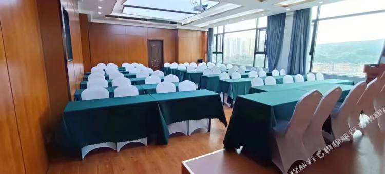 维也纳酒店(镇雄街心花园店)图片