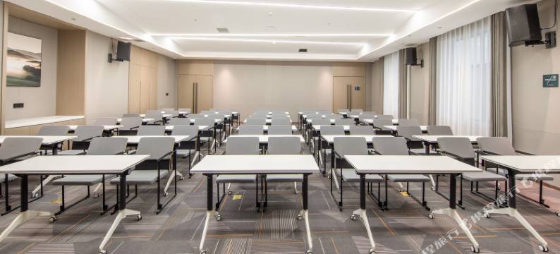 长沙五一广场东塘地铁站亚朵酒店图片