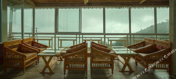 皇家杏园(The Royals Apricot Garden)图片