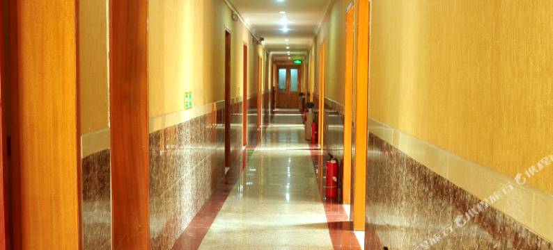 营山明华宾馆图片