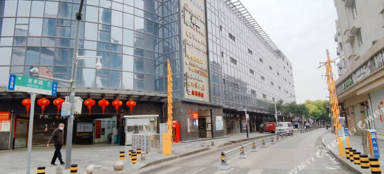 羊咩咩青年旅社(合肥三里庵地铁站店)图片