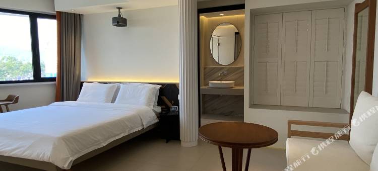 白石酒店(金海滩店)图片