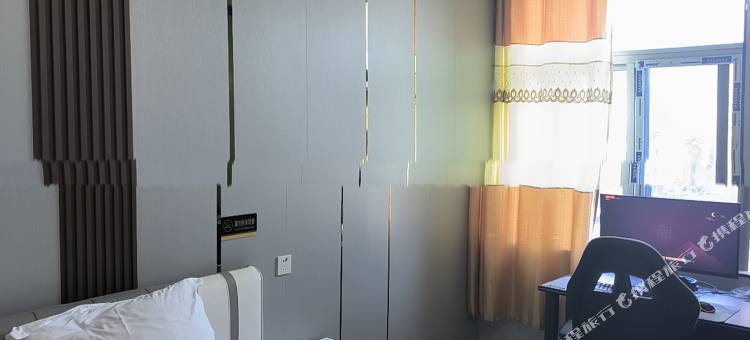 嘉兴吉杨电竞公寓(八佰伴购物中心店)图片