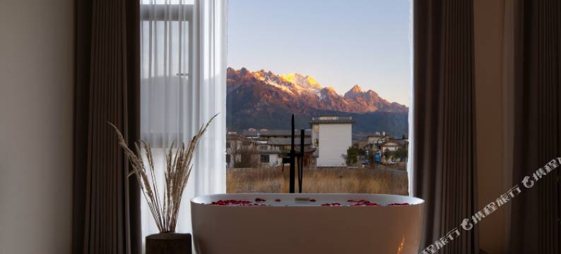 伴隐雪.见山观景美宿(白沙古镇店)图片