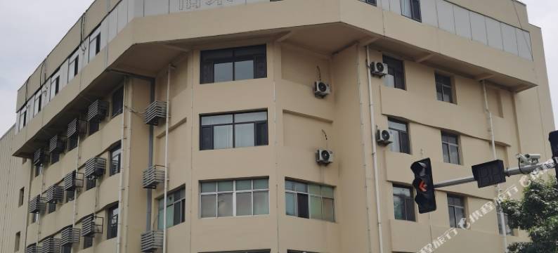 川运酒店(沧州第五中学南川老街店)图片