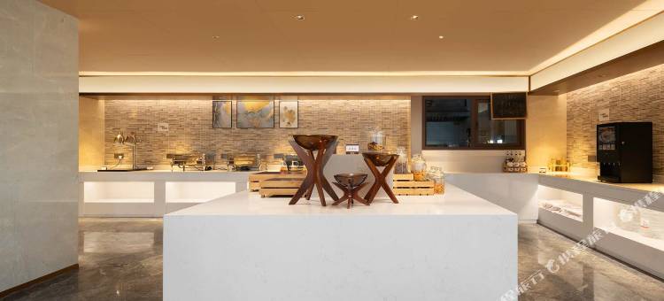 希岸酒店(长沙理工云塘校区中信广场地铁站店)图片