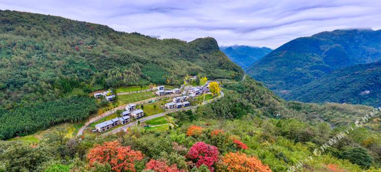 华蓥红岩十里芳菲美村图片