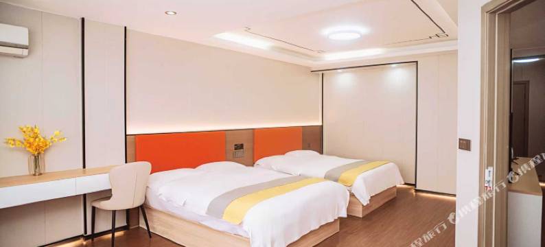 山越山大酒店(九宫山景区店)图片