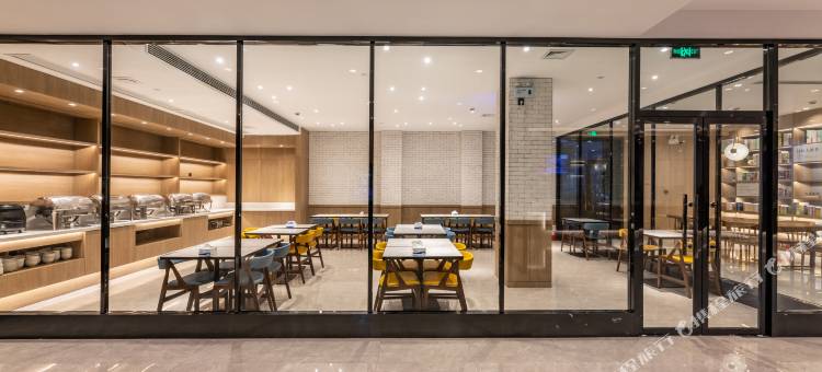 汉庭优佳酒店(泰州万达广场店)图片