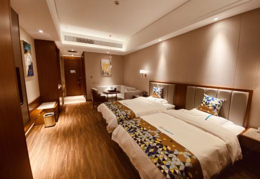 Jinhu Yang International Hotel Hotel Overview