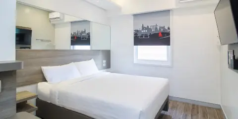 馬尼拉灣紅色星球酒店