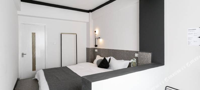 成都艺龙十苇(春熙路店)公寓(红星路四段分店)图片