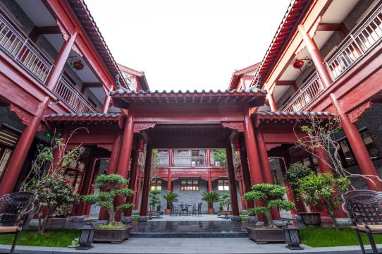 社旗东鸣客栈(酒香小镇游乐园店)