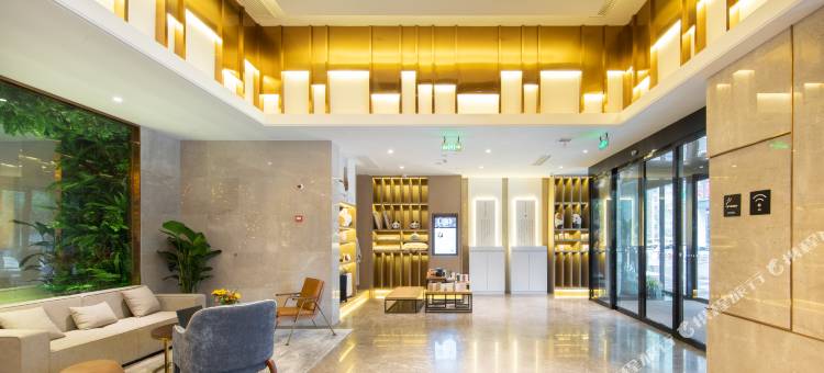 南昌高新艾溪湖亚朵酒店图片