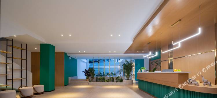 西双版纳亦森酒店(告庄西双景星光夜市店)图片