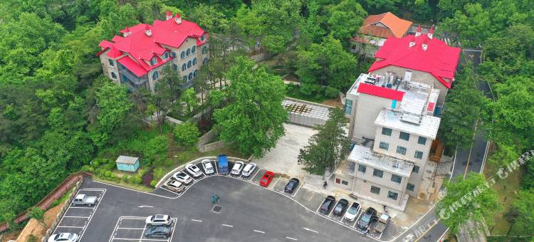 鸡公山星湖之畔酒店图片