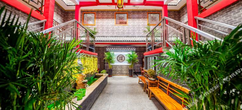 人源客栈(青岛火车站栈桥店)图片