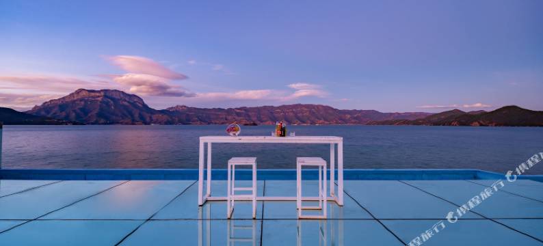 三色云河(泸沽湖大落水店)图片