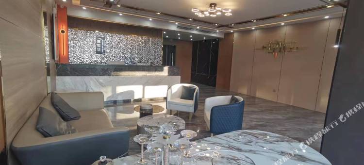 嘉年华酒店(莘县中心希望小学店)图片