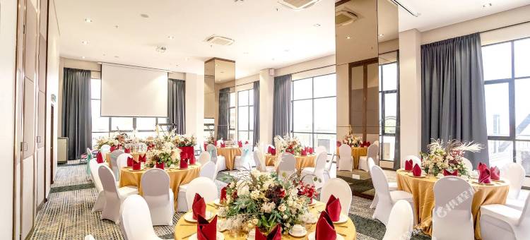 D优雅盛大斯里阿南酒店(D Elegance Grand Bandar Seri Alam)图片