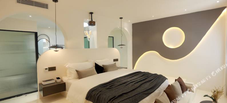 溪花涧影视酒店(昆明老街南屏街店)图片