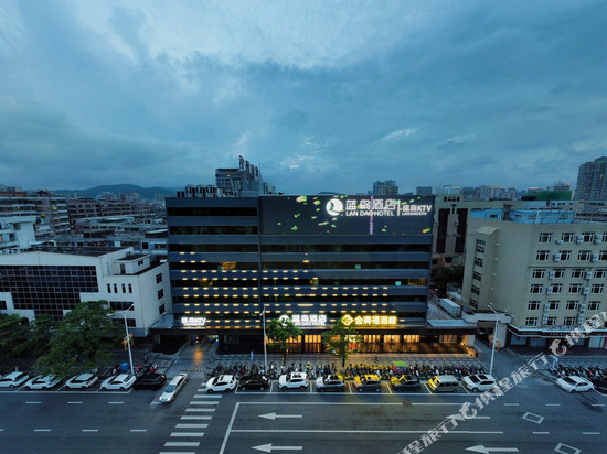 蓝岛酒店(汕尾信利广场二马路美食街店)