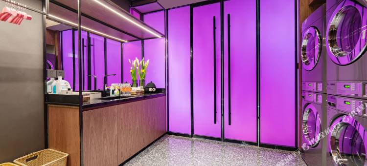 青岛台东啤酒街亚朵酒店图片