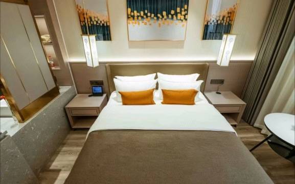 且慢·拾光公寓(成都东站东广场店)