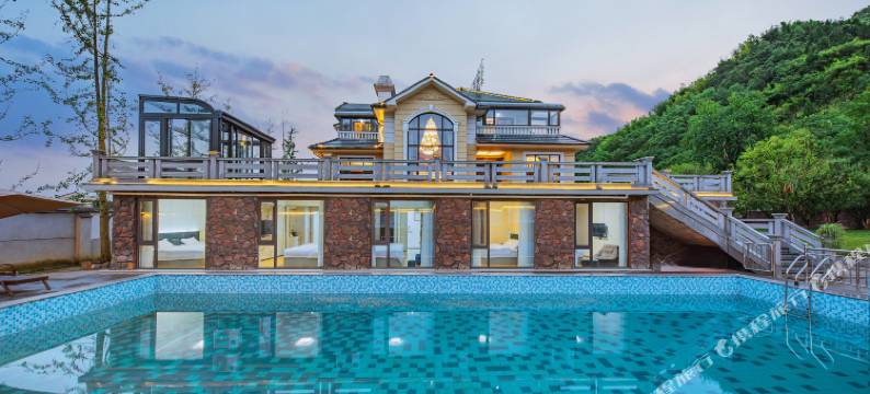 安吉乐逸·乡野溯溪垂钓·星空泳池度假民宿(龙王山漂流店)图片