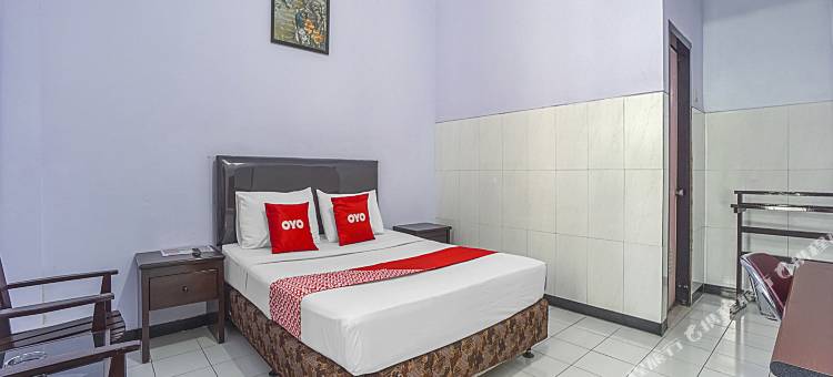 OYO Life 90589 棕榈花园酒店(OYO Life 90589 Palem Garden Hotel)图片