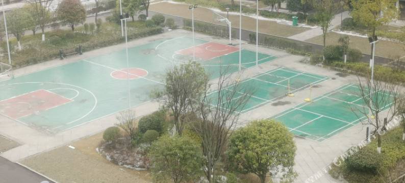 方寸之间民宿(72奇楼高铁西站店)图片