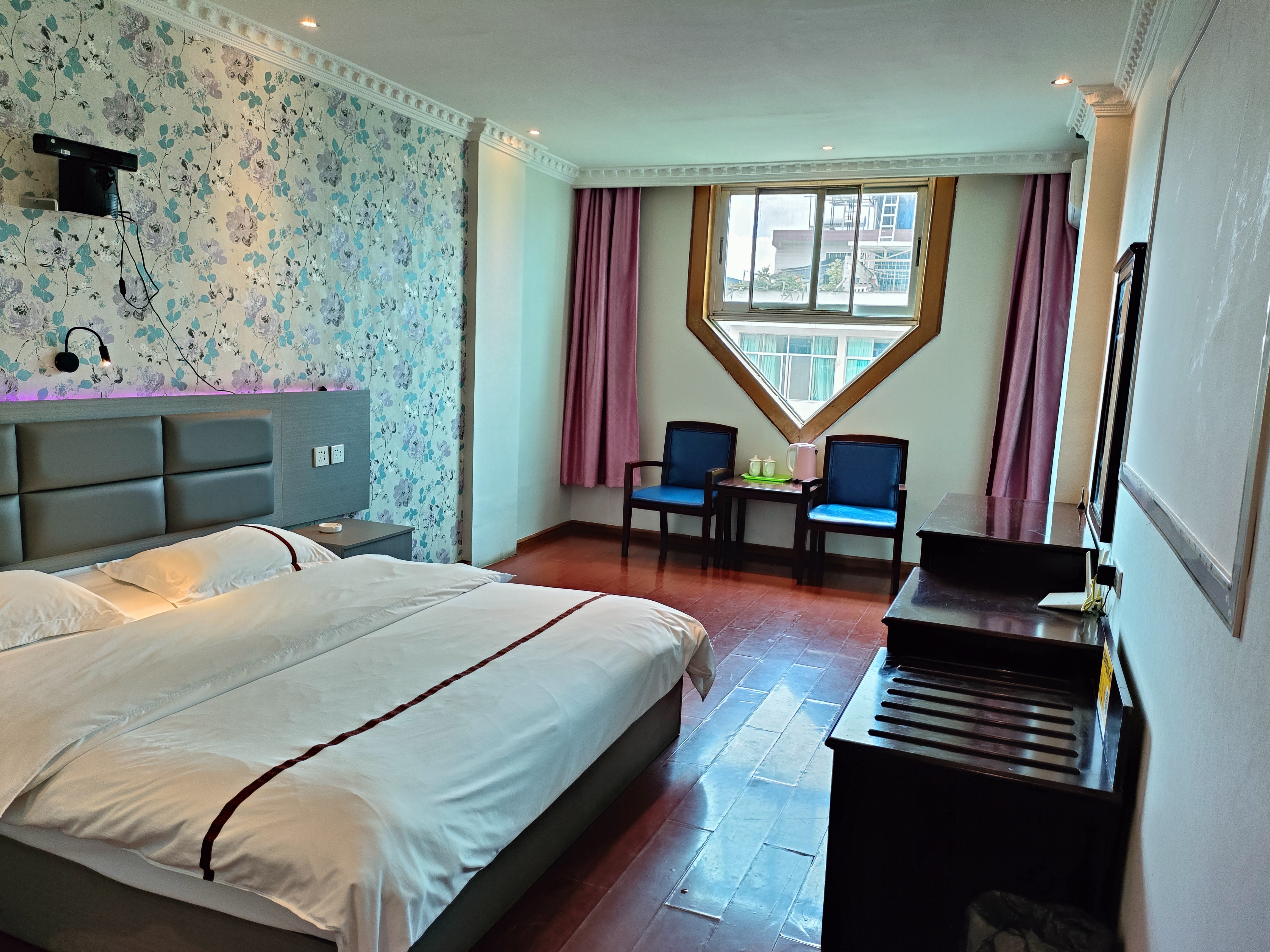 Yimen Wen Guest House Over view