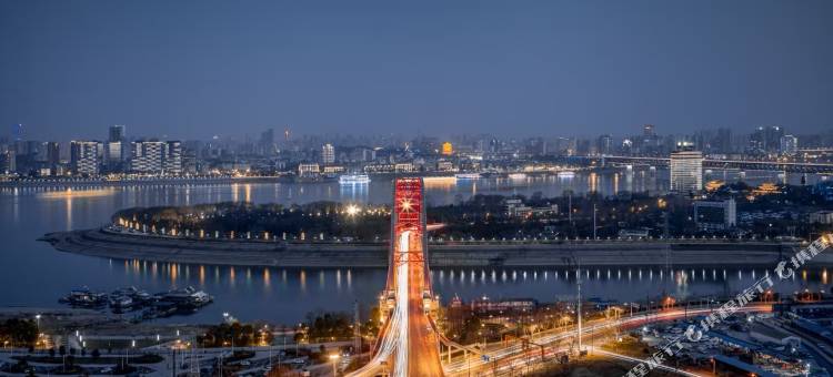 忆江南江景酒店(武汉绿地国际金融城武昌万象城店)图片