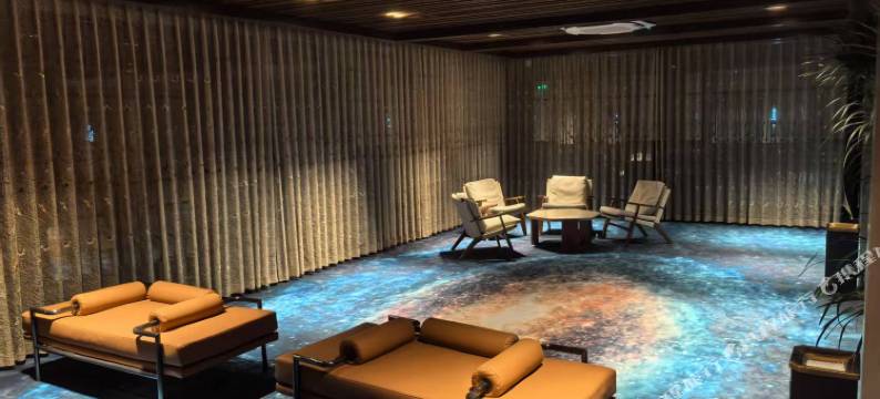 北京半隐星空酒店(百花山店)图片