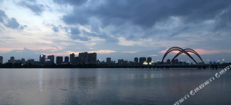 乐怡酒店(南昌艾溪湖东地铁站店)图片