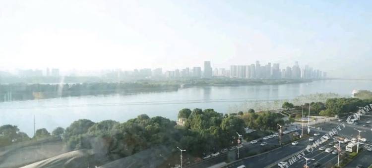 重逢朴舍民宿(长沙国金中心店)图片