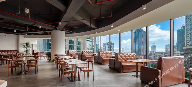 重庆解放碑丽呈睿轩酒店图片