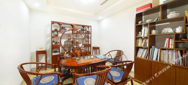 馨兰艺术酒店(成都犀浦站天宇路地铁站店)图片