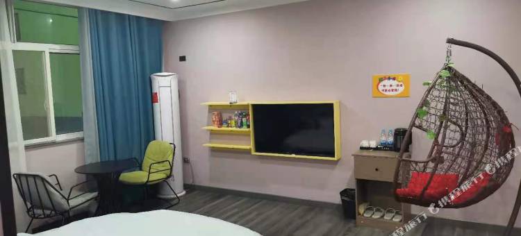 卢氏长亭精品时尚酒店图片