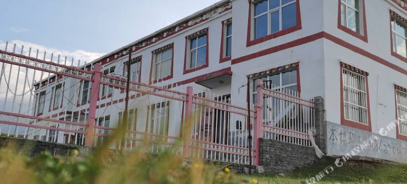 青海湖南山南望湖酒店图片