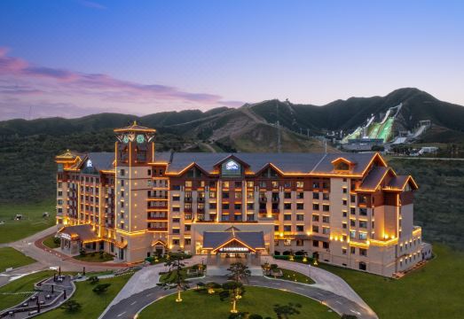 Qishan Wanda Jinhua Resort Over view