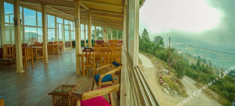 皇家杏园(The Royals Apricot Garden)图片