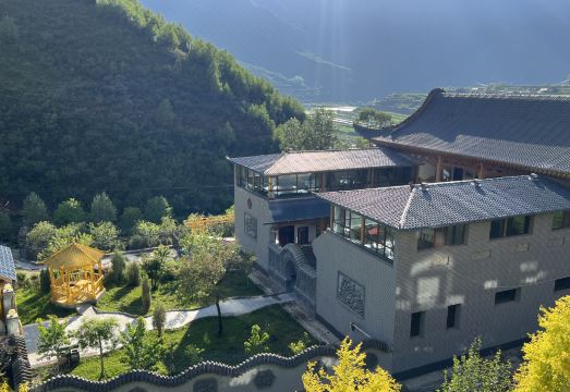 Daza Resort Mountain House B&B Hotel Overview