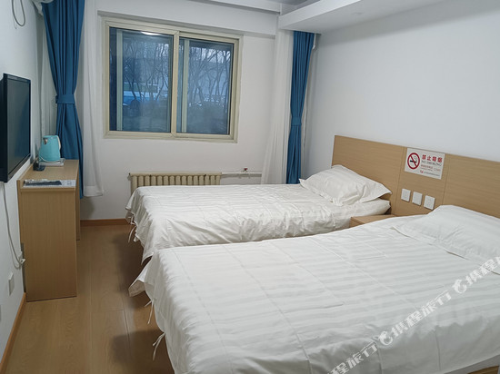 云彩宾馆(北京西直门地铁站人民医院店)