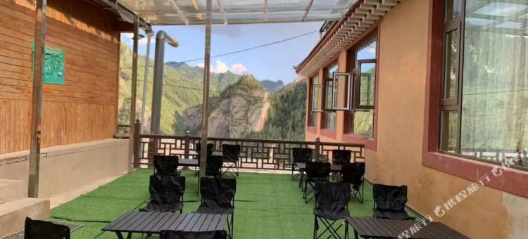 迭部扎尕那格桑花民宿(扎尕那景区店)图片