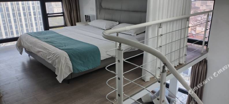 季安·轻奢Loft影院公寓酒店(华润万象汇高新大道地铁站店)图片