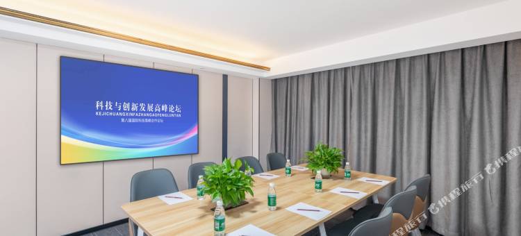 铂悦酒店(余干县汽车站东街店)图片